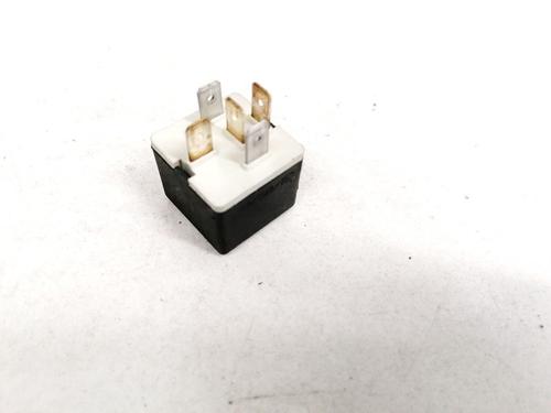 Used Electronic sensor Electronic sensor OPEL VECTRA B Estate (J96) 2.2 DTI 16V (F35) (125 hp) 33085513 33085513