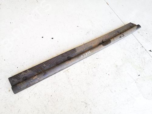 Trinbræt Trinbræt NISSAN NAVARA (D22) 2.5 TDiC (103 hp) 35610690 35610690