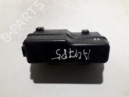 Used Fuse box Fuse box 33512468 33512468