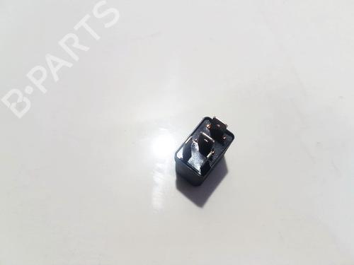 Electronic sensor OPEL ZAFIRA A MPV (T98) 2.0 DTI 16V (F75) | BP33522018M84 - Image 2