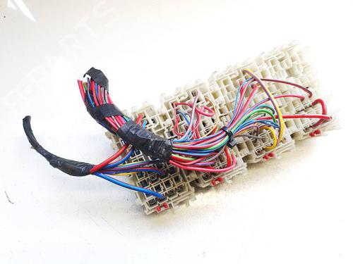 Fuse box VOLVO S80 II (124) 2.5 T | BP32603789E1 - Image 3