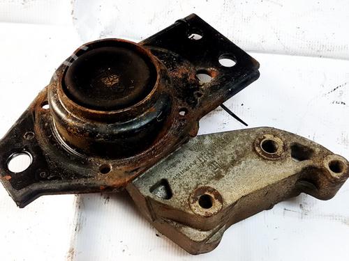 Used Engine mount Engine mount NISSAN X-TRAIL II (T31) 2.0 dCi 4x4 (150 hp) 33061747 33061747