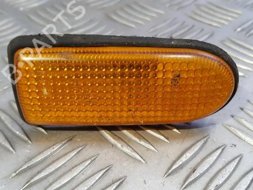Pisca lateral esquerdo Pisca lateral esquerdo NISSAN PRIMERA (P10) 2.0 D (75 hp) 35679383 35679383