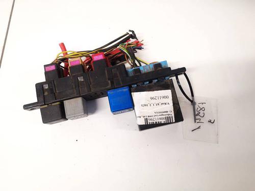 fuse-box-audi-a4-b5-8d2-1994-1995-1996-1997-1998-1999-2000-2001-32935805 main image