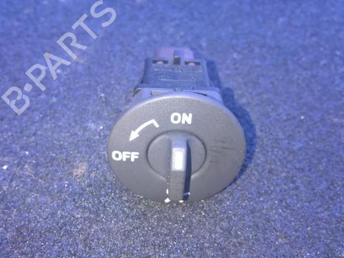 Used Switch Switch RENAULT SCÉNIC II (JM0/1_) 1.5 dCi (JM0F) (82 hp) 33530733 33530733