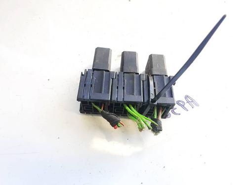 Used Fuse box Fuse box IVECO DAILY IV Platform/Chassis 29L12 (116 hp) 32959617 32959617