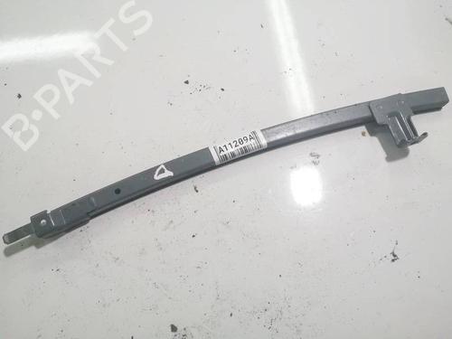 Støtte TOYOTA YARIS (_P9_) 1.5 (NCP91_, NCP91R) (109 hp) 33098050