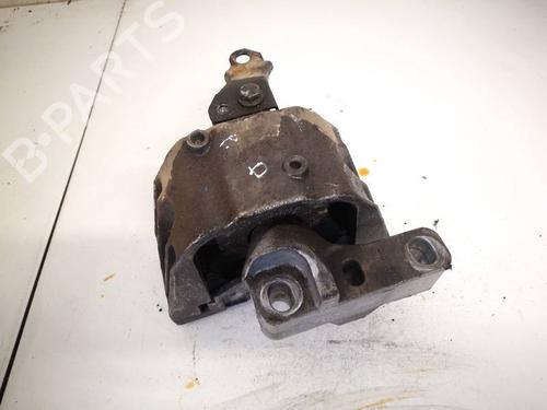 Used Engine mount Engine mount VW BORA I (1J2) 1.9 TDI (110 hp) 32608238 32608238