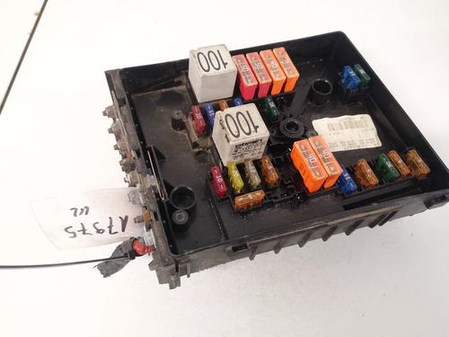 Used Fuse box Fuse box VW JETTA III (1K2) 2.5 (150 hp) 32904110 32904110