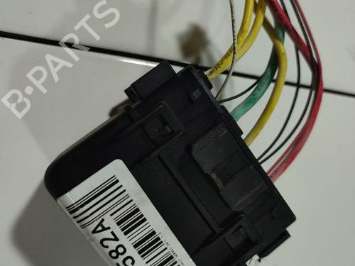Used Fuse box Fuse box RENAULT SCÉNIC III (JZ0/1_) 1.5 dCi (110 hp) 32555830 32555830