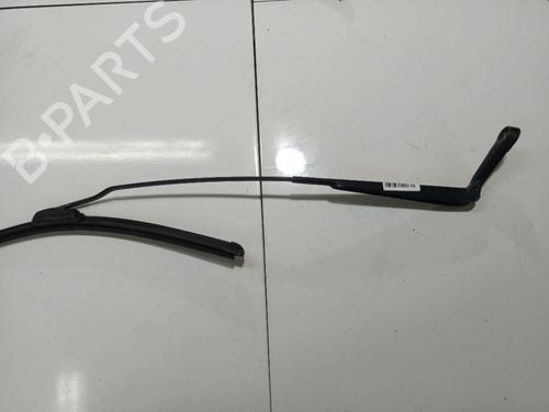 front-windshield-wiper-arm-vw-bora-i-1j2-1998-1999-2000-2001-2002-2003-2004-2005-2006-2007-2008-2009-2010-2011-2012-2013-32540211 main image
