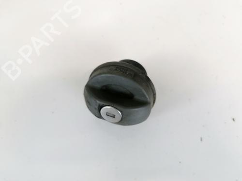 Used Fuel cap Fuel cap VOLVO S40 I (644) 1.9 TD (90 hp) 35504995 35504995