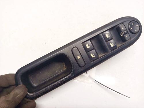 Used Switch Switch PEUGEOT 407 (6D_) 2.0 HDi 135 (6DRHRH, 6DRHRE, 6DRHRG, 6DRHRJ) (136 hp) 33487573 33487573