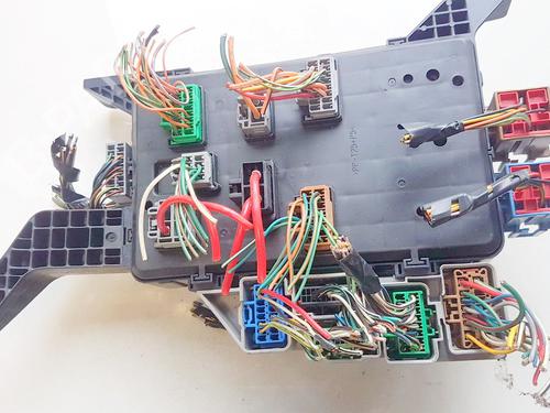 Fuse box FORD MONDEO III (B5Y) 2.0 TDCi | BP33528190E1 - Image 2