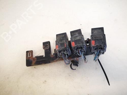 Used Fuse box Fuse box CHRYSLER VOYAGER IV (RG, RS) 2.5 CRD (141 hp) 32912088 32912088