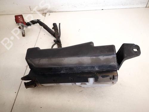 fuse-box-toyota-corolla-saloon-_e12_-2000-2001-2002-2003-2004-2005-2006-2007-2008-32939215 main image