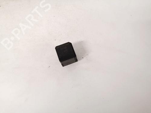Used Electronic sensor Electronic sensor CHRYSLER VOYAGER IV (RG, RS) 2.5 CRD (141 hp) 32889999 32889999