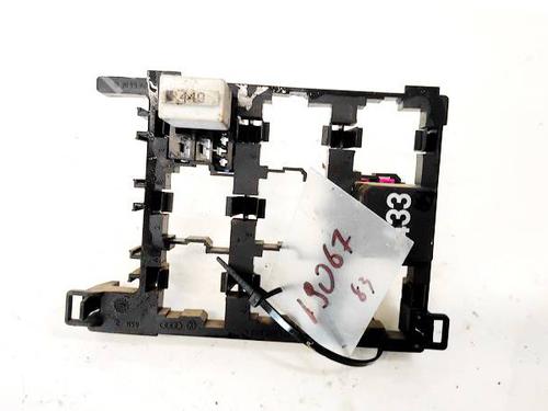 Used Fuse box Fuse box VW TOURAN (1T1, 1T2) 1.9 TDI (105 hp) 32943309 32943309