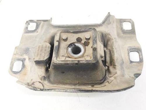 Used Engine mount VOLVO V50 (545) 2.0 D (136 hp) 32946011