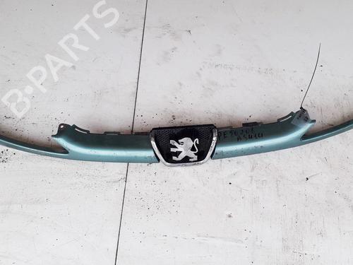 Used Grille Grille 35630213 35630213