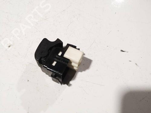 Used Switch Switch TOYOTA YARIS (_P1_) 1.4 D-4D (NLP10_, NLP10R) (75 hp) 32571012 32571012