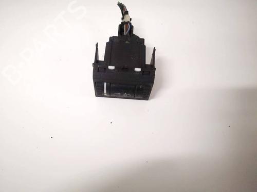 Used Switch Switch SKODA OCTAVIA II (1Z3) 2.0 TDI (140 hp) 35311107 35311107