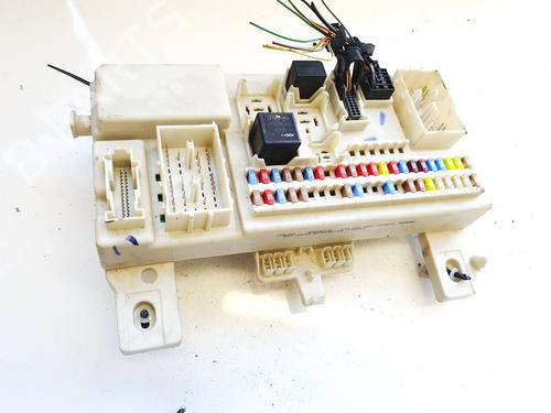 Used Fuse box Fuse box VOLVO V50 (545) 2.0 D (136 hp) 32949586 32949586