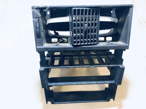 Used Air vent Air vent AUDI 80 B3 Saloon (893, 894, 8A2) 1.9 D (68 hp) 33081098 33081098