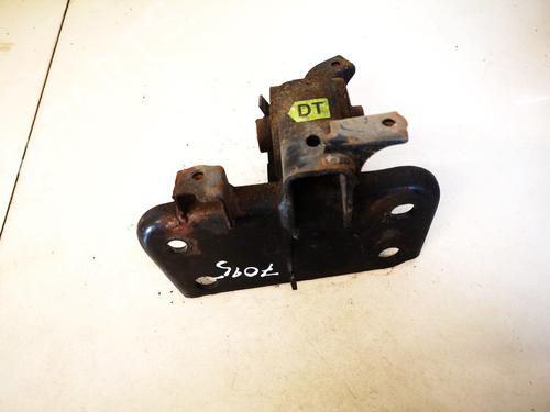 Used Engine mount Engine mount 32877801 32877801