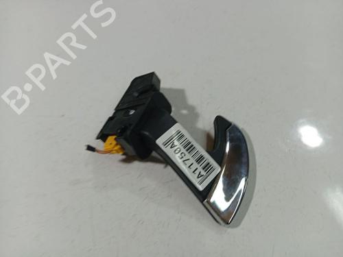 Commandes au volant Commandes au volant 38494245 38494245