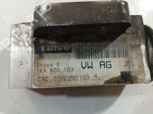 Electronic sensor VW TOURAN (1T1, 1T2) 2.0 TDI | BP34843177M84 - Image 4