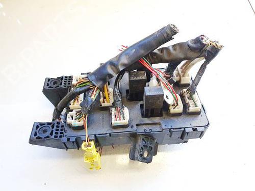 Used Fuse box Fuse box TOYOTA AVENSIS (_T22_) 2.0 D-4D (CDT220_, CDT220R) (110 hp) 32595383 32595383