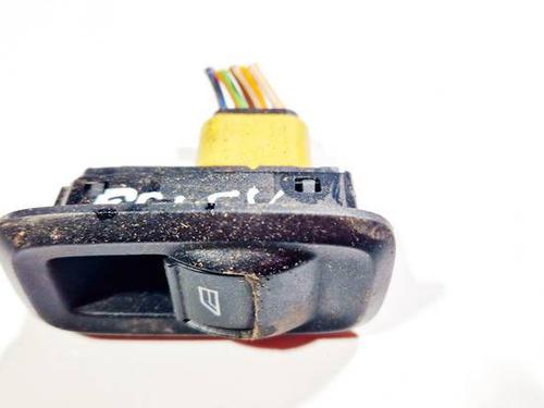 switch-ford-fiesta-vi-cb1-ccn-2008-32960105 main image