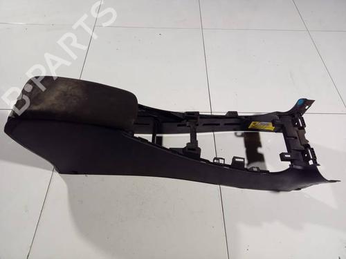 Used Armrest / Center console Armrest / Center console RENAULT LAGUNA III (BT0/1) 2.0 dCi (BT07, BT0J, BT14, BT1A, BT1S) (131 hp) 35135168 35135168