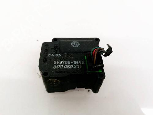 electronic-module-vw-phaeton-3d1-3d2-3d3-3d4-3d6-3d7-3d8-3d9-2002-2003-2004-2005-2006-2007-2008-2009-2010-2011-2012-2013-2014-2015-2016-32919580 main image