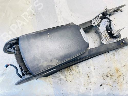 Used Armrest / Center console Armrest / Center console 35501571 35501571