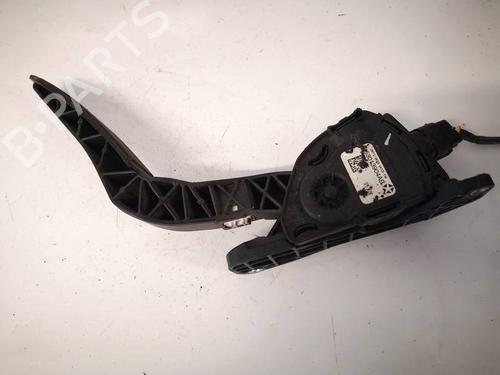 Pédale Pédale SUZUKI GRAND VITARA I (FT, HT) 2.7 (JA 627) (184 hp) 34812319 34812319