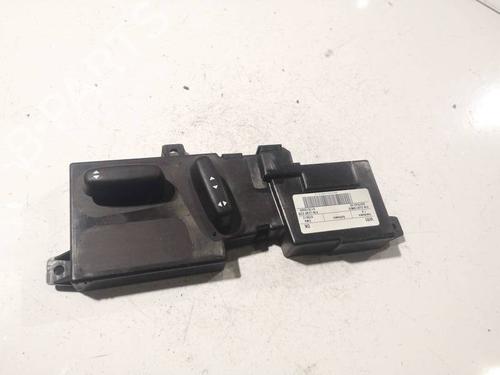 Used Switch Switch RENAULT LAGUNA III (BT0/1) 2.0 dCi (BT07, BT0J, BT14, BT1A, BT1S) (131 hp) 39701380 39701380