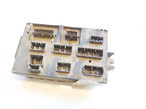 Used Fuse box Fuse box ALFA ROMEO 166 (936_) 2.4 JTD (936A2B__) (140 hp) 33512348 33512348