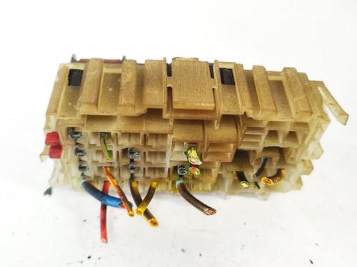 Fuse box LAND ROVER DISCOVERY SPORT (L550) 2.0 D 4x4 | BP37285729E1 - Image 2