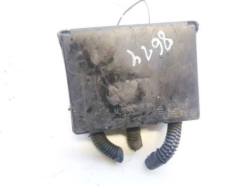 fuse-box-citroen-jumpy-ii-vf7-2007-2008-2009-2010-2011-2012-2013-2014-2015-2016-32928475 main image