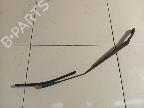 Used Front windshield wiper arm Front windshield wiper arm 37687101 37687101