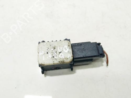 Used Electronic module Electronic module FORD FOCUS II (DA_, HCP, DP) 1.8 TDCi (115 hp) 33061183 33061183