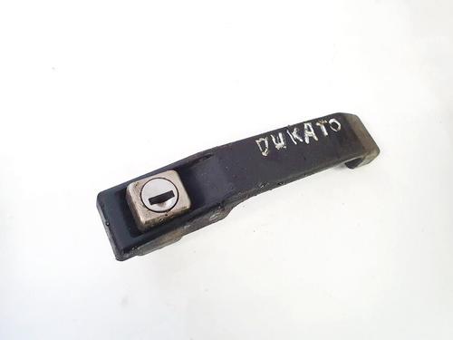 Used Front left exterior door handle Front left exterior door handle FIAT DUCATO Van (290_) 2.5 TD (95 hp) 35450861 35450861