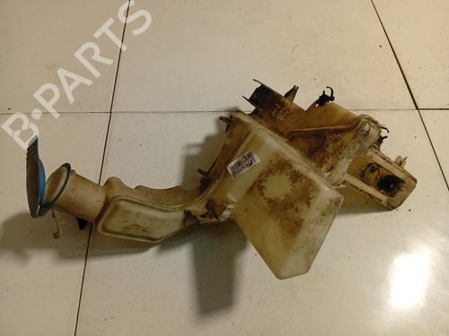 Used Windscreen washer tank Windscreen washer tank 39231944 39231944
