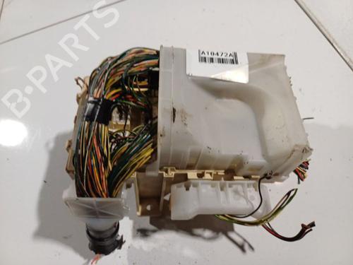 fuse-box-toyota-yaris-_p1_-1999-2000-2001-2002-2003-2004-2005-32571047 main image