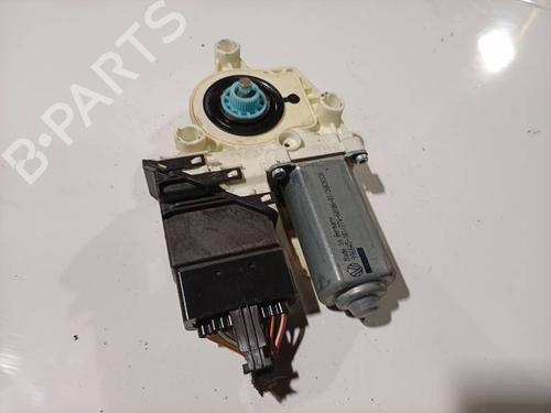 Used Right rear window motor Right rear window motor SKODA OCTAVIA II (1Z3) 2.0 TDI (140 hp) 34740815 34740815