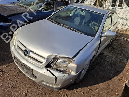 Fuse box OPEL SIGNUM Hatchback (Z03) 2.2 DTI (F48) | BP32585684E1