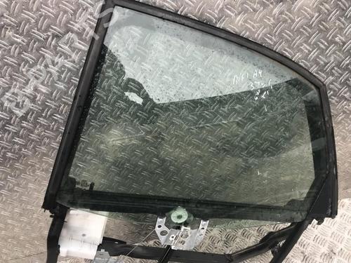 Dør rude ventre bagtil Dør rude ventre bagtil AUDI A4 B5 (8D2) 1.9 TDI (110 hp) 35712714 35712714