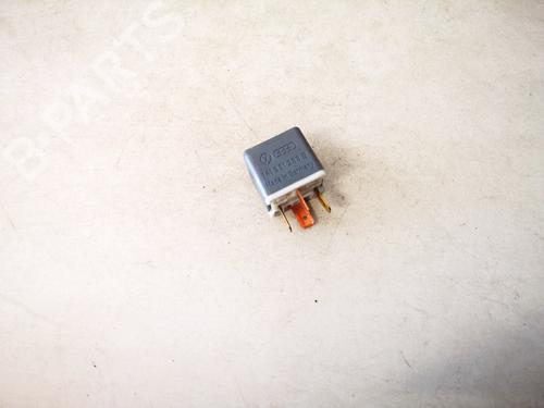 Used Electronic sensor Electronic sensor VW PASSAT B3/B4 Variant (3A5, 35I) 1.9 TDI (90 hp) 32879585 32879585